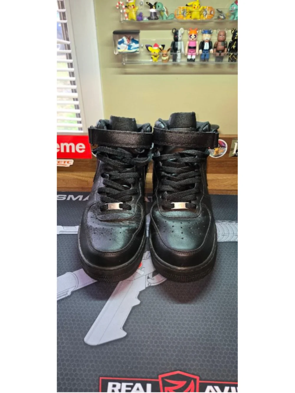 Men's Nike Air Force 1 Mid Black Sneakers Size 13m 2021 - Picture 2 of 9